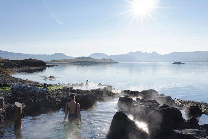 Reykjavík: Private Transfer to Hvammsvik Hot Springs Nature Resort image 1