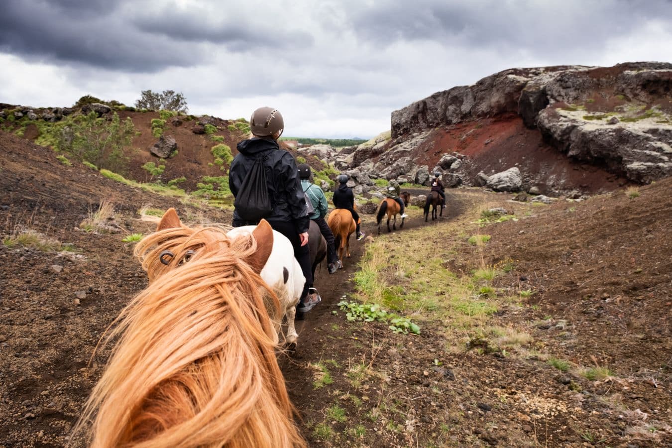Reykjavík: Red Lava Horse Riding Tour – All Skill Levels image 1
