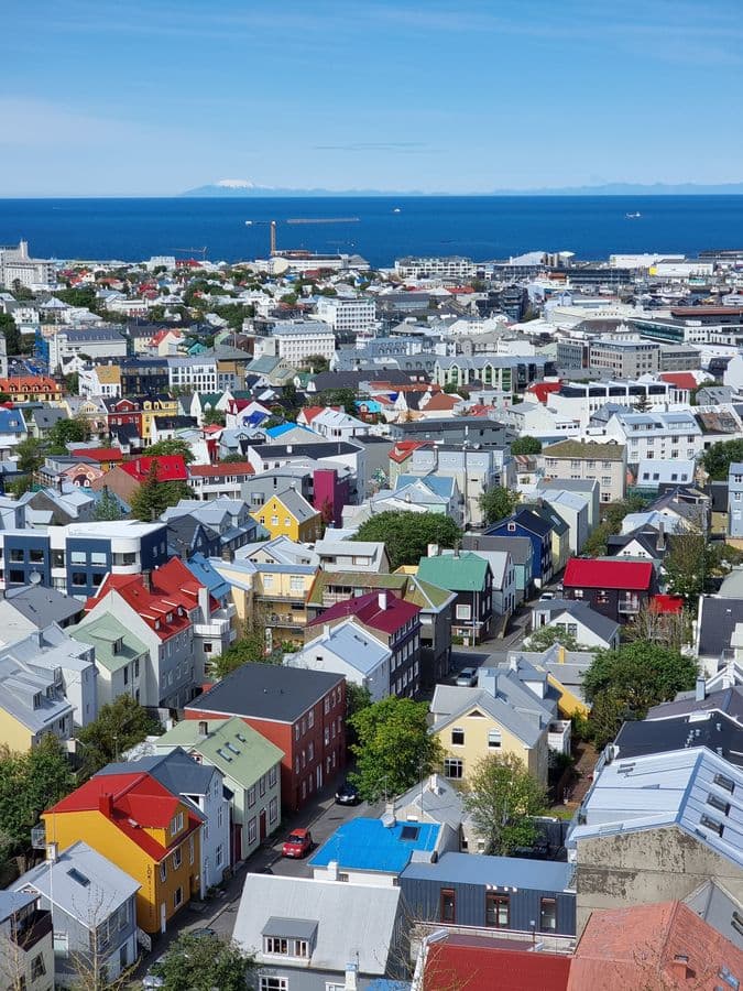 Reykjavík: City Bike Tour — Guided Sightseeing by Bicycle image 2