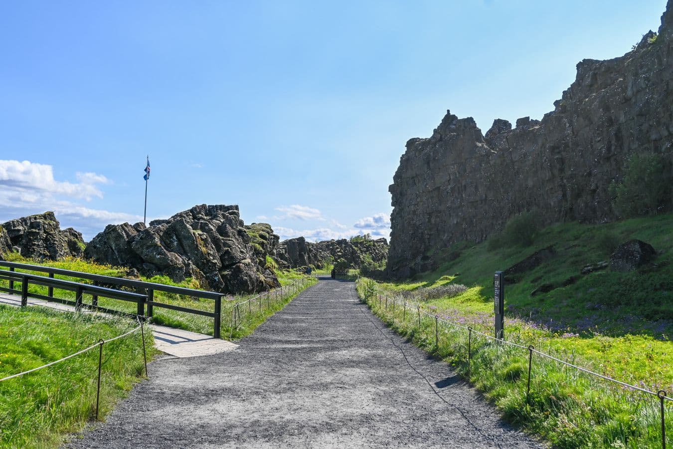 Reykjavík: 3-Day Golden Circle, South Coast & Glacier Lagoon Small-Group Tour image 5