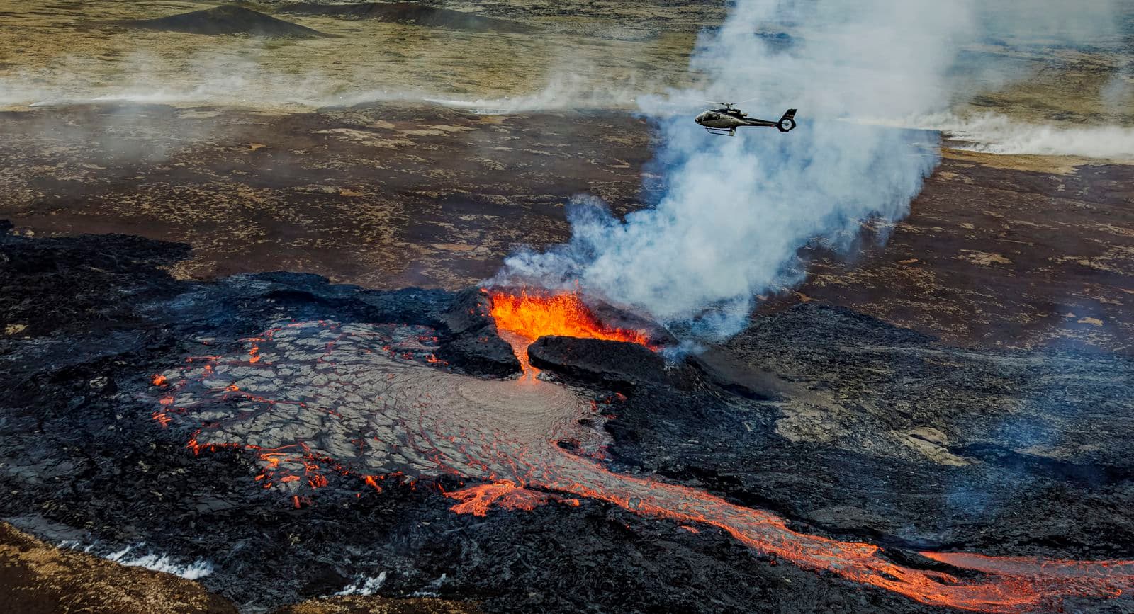 Reykjanes Volcano Helicopter Tour from Reykjavík image 3