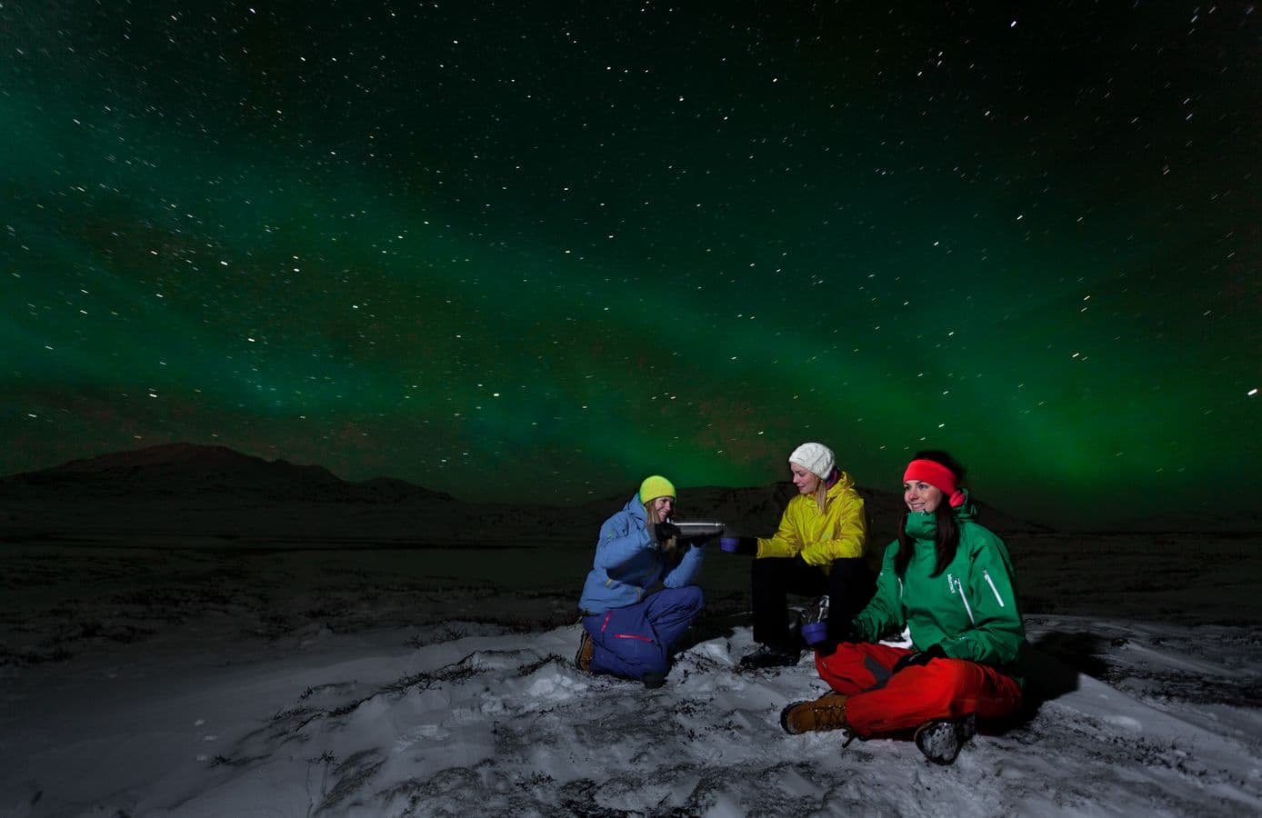Reykjavík: Small-Group Northern Lights Minibus Tour image 3