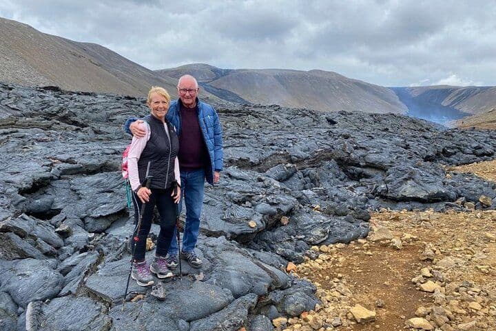 Reykjavík: Reykjanes Peninsula Geology & Hot Springs Day Tour image 2