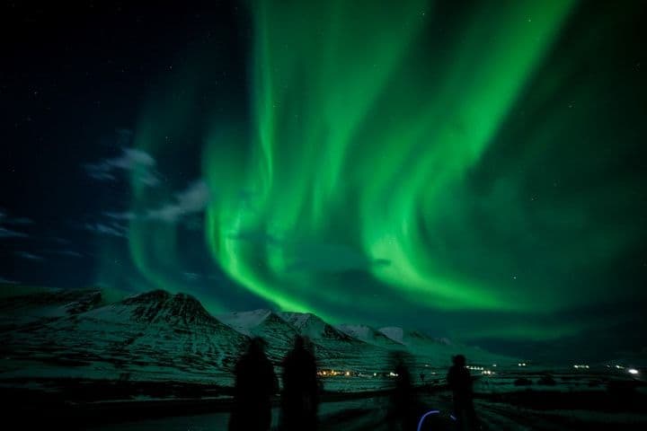 Akureyri: Northern Lights Hunting Bus Tour image 3
