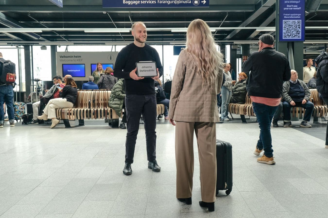 Private Airport Transfer: Keflavik to Reykjavík One-Way image 5