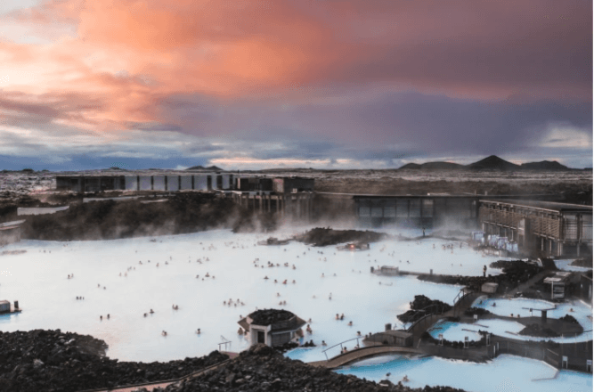 Reykjavík: Private Reykjanes UNESCO Geopark & Blue Lagoon Premium Tour image 1