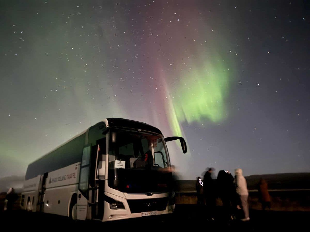 Reykjavík: Private Northern Lights Tour – Multi-Language Guide, Groups 1–57 image 2