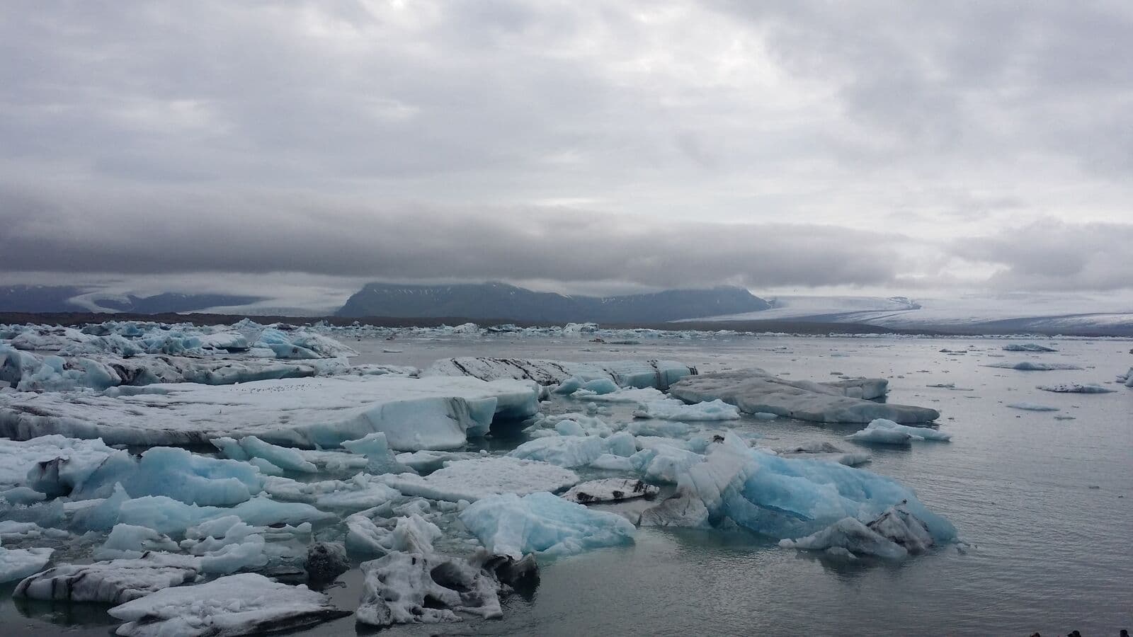 Private South Coast & Jökulsárlón Tour by Luxury SUV image 2
