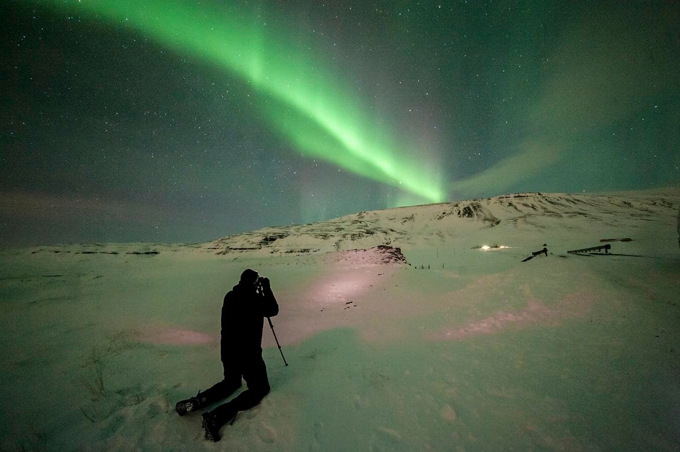 Reykjavík: Northern Lights Small-Group Tour with Free Photos image 1