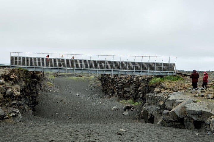 Reykjavík: Reykjanes Peninsula Geology & Hot Springs Day Tour image 5