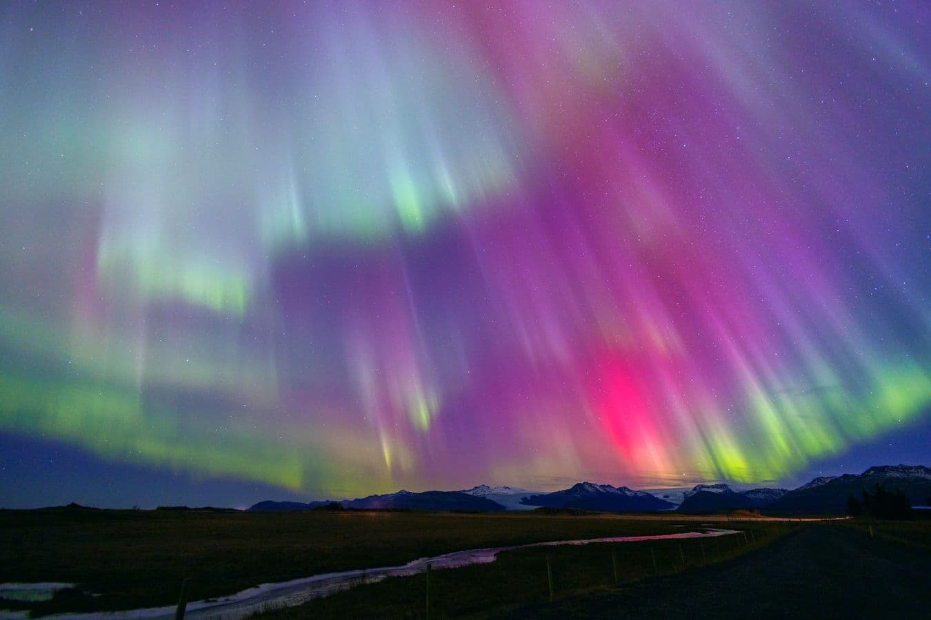 Höfn: Northern Lights Hunt & Glacier Lagoon — Group Tour image 2