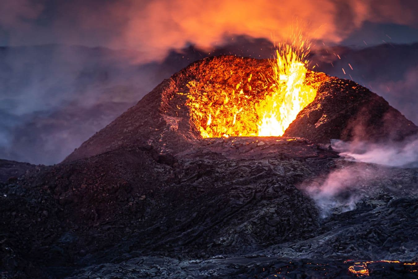 Grindavík: Private Volcano Hike & Blue Lagoon Eco Tour – 10 Hours image 1