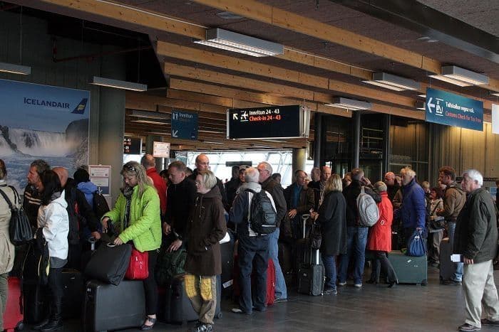Private Airport Transfer Between Reykjavík and Keflavík Airport image 3