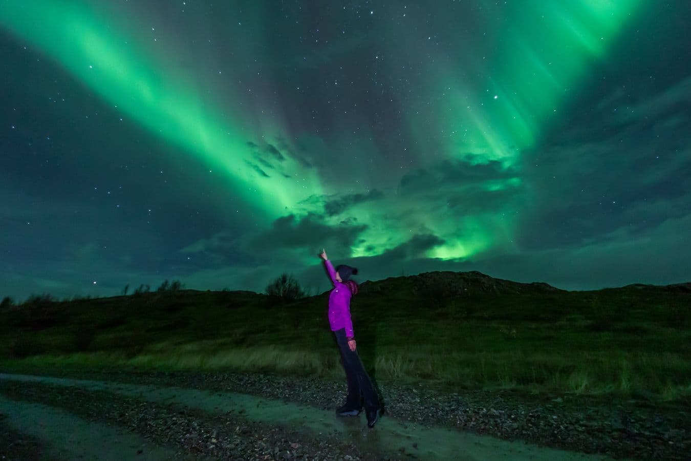 Reykjavík: Northern Lights Super Jeep Tour with Pastries & Photos image 5