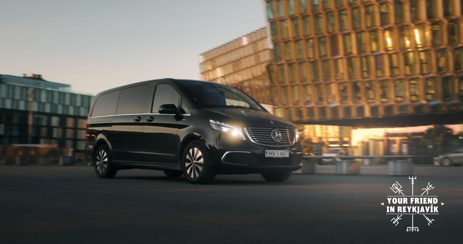 Private 3-Hour Keflavik Airport Transfer & Reykjavik Tour image 2