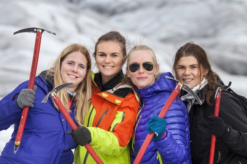 Skaftafell: Falljökull Glacier Walk – Mountain Guides image 3