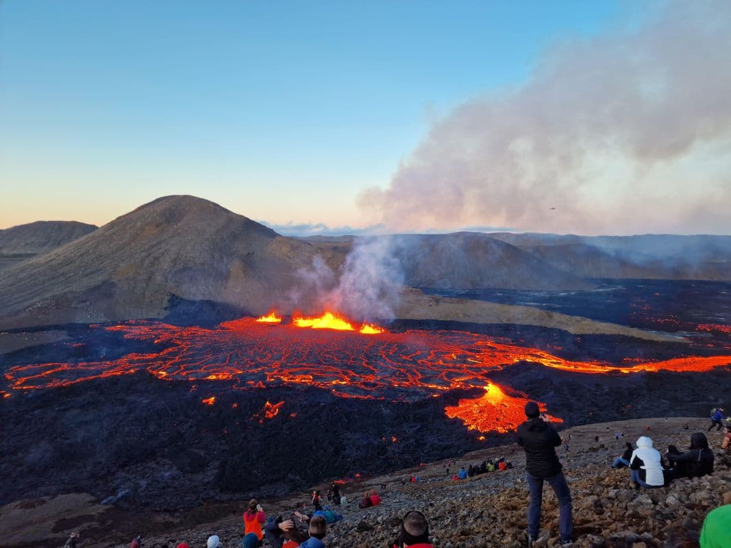 Reykjavík: Fagradalsfjall Volcano Hike & Blue Lagoon Combo Tour image 1