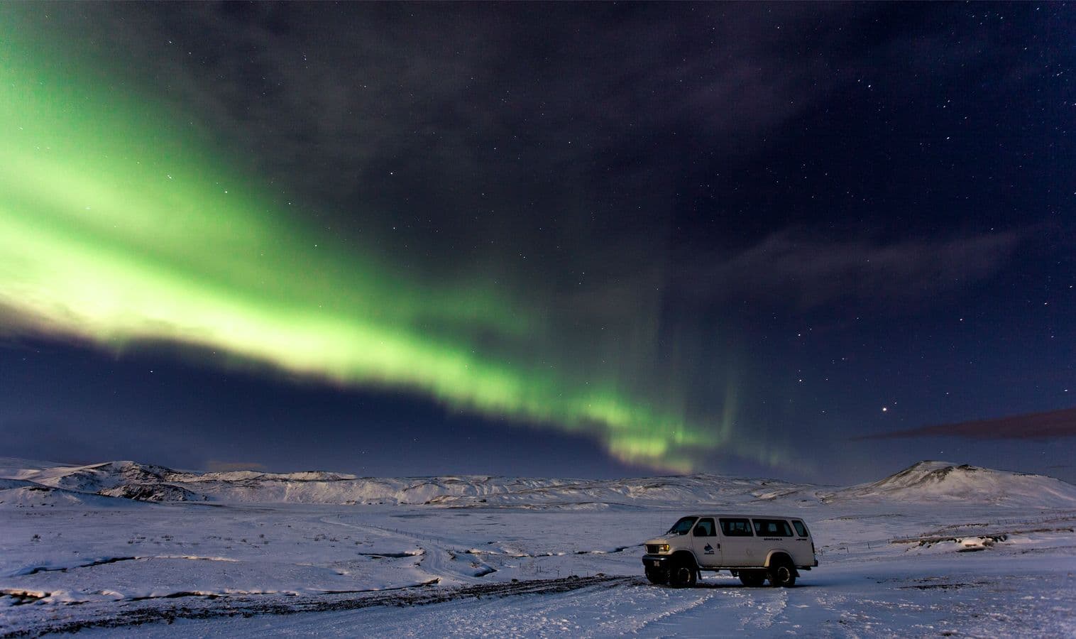 Reykjavík: Small-Group Northern Lights Minibus Tour image 5