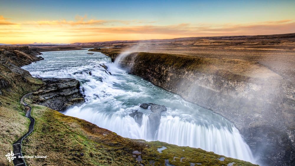 Reykjavík: Golden Circle Full-Day Tour with Kerið Volcanic Crater image 2
