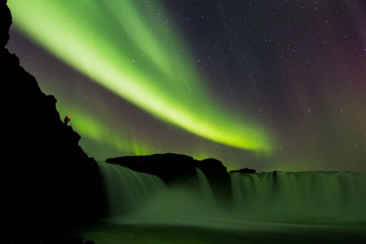 Akureyri: Northern Lights Hunting Bus Tour image 2