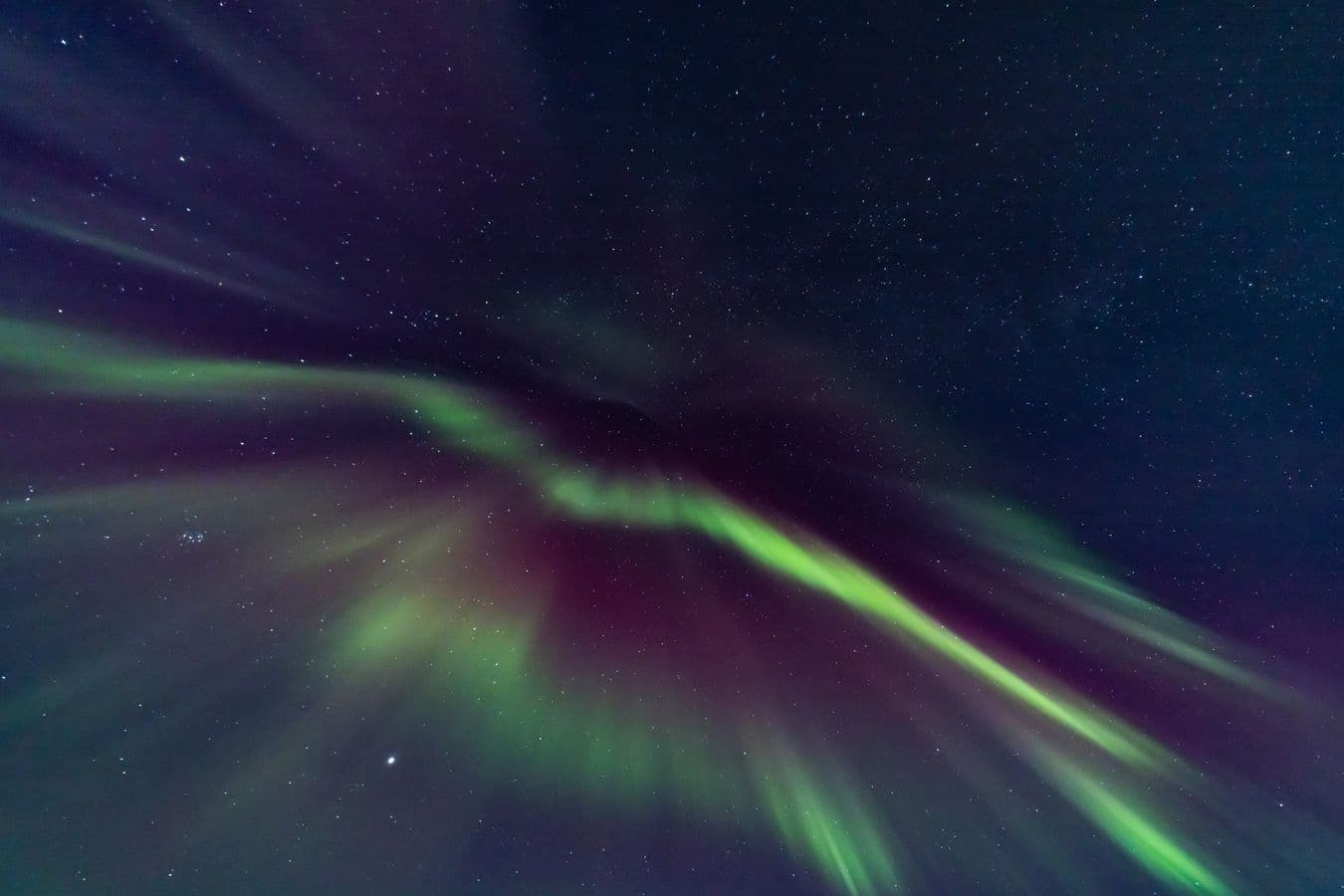 Reykjavík: Northern Lights Super Jeep Tour with Pastries & Photos image 4