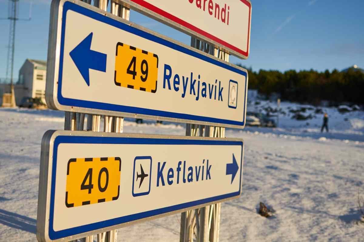 Private Keflavik Airport Transfer to Reykjavík with Optional Blue Lagoon Stop image 1