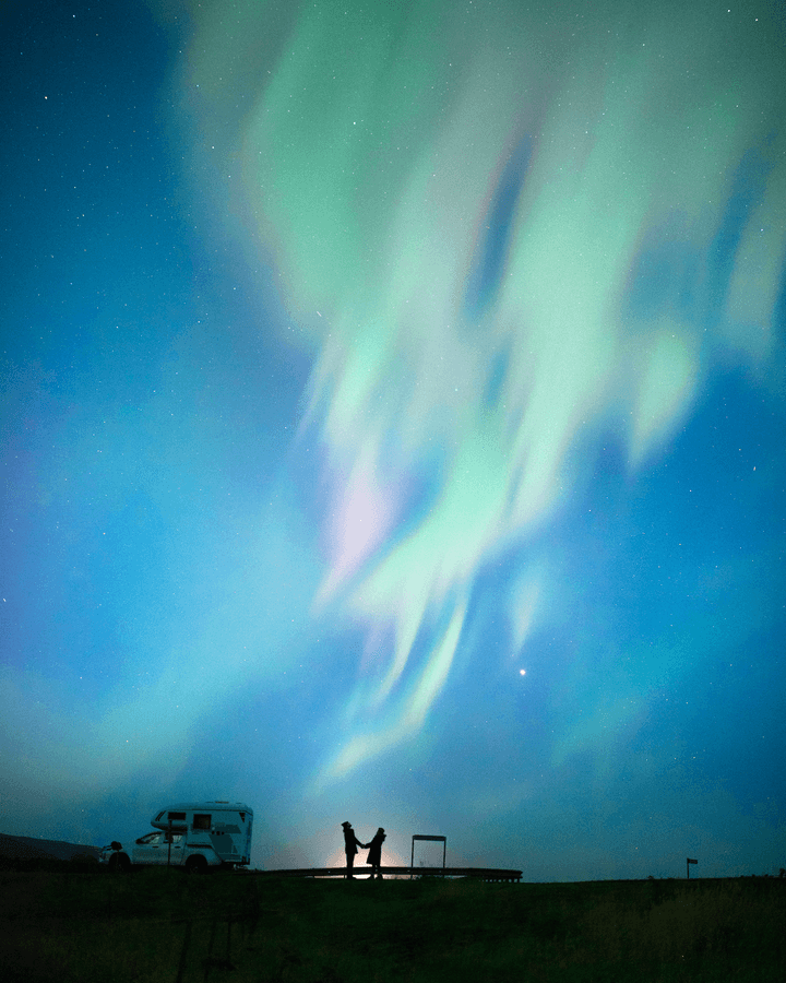 Reykjavík: Private Northern Lights Luxury Yacht Cruise image 4