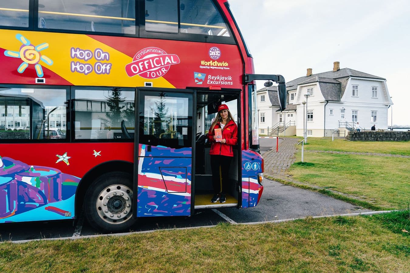 Reykjavík 48-Hour Hop-On Hop-Off City Sightseeing Bus Pass image 4