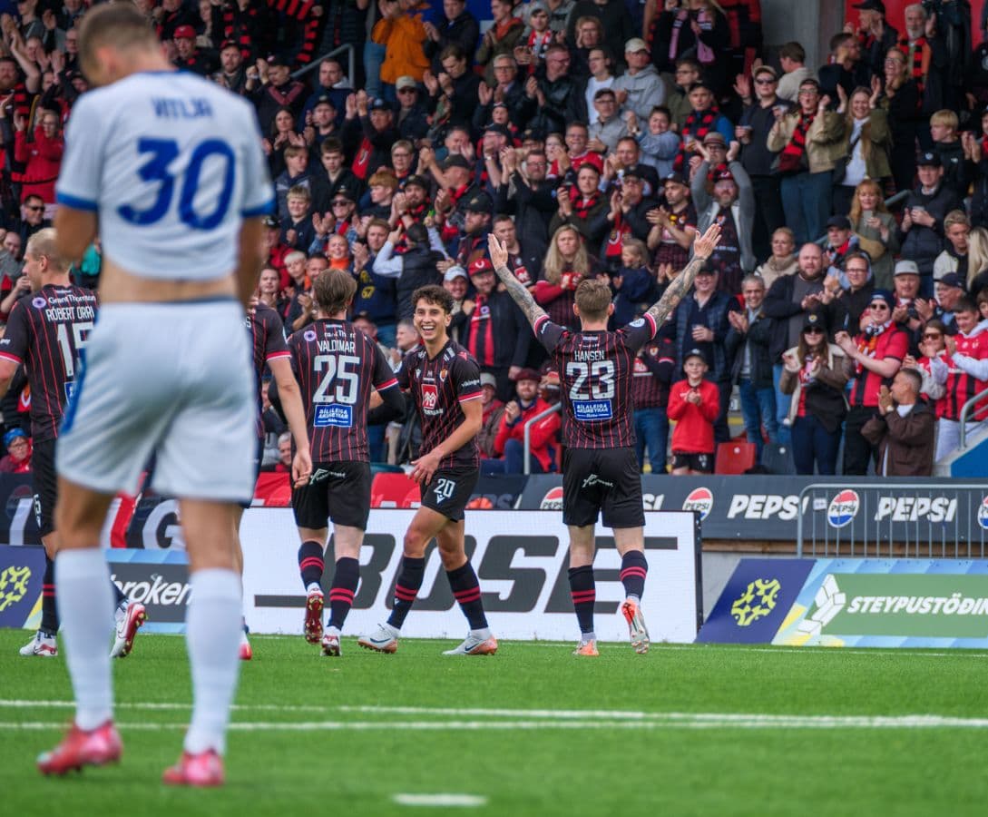 Reykjavík: Víkingur FC Match Day Experience – General & VIP Tickets image 1